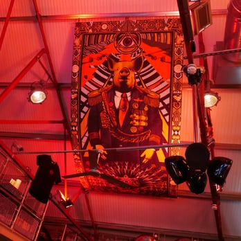 MEATliquor N1 - Angel-Meat décor - Burgers Near Me - London, XGL