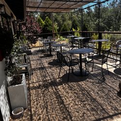 Clover Café - Sit inside or out, lots of nice choices