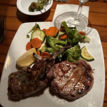 Feeney's Restaurant and Bar - Bars Near Me - Phoenix, Arizona