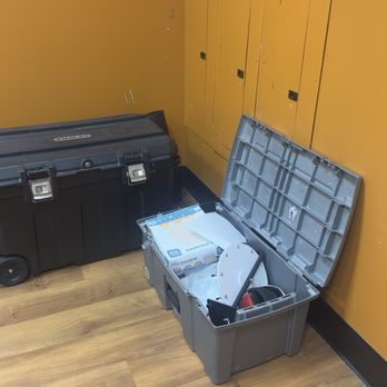 Anytime Fitness - Miscellaneous junk in free room - Gyms Near Me - Richardson, Texas Anytime Fitness - Miscellaneous junk in free room - Gyms Near Me - Richardson, Texas