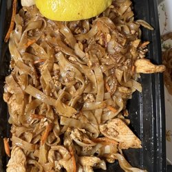 Asian Hibachi Grill - Pad thai