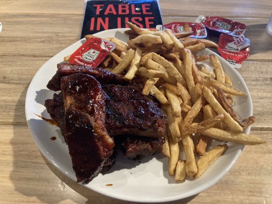 Chicken N Pickle - Overland Park by null