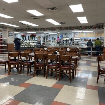 Shapiro's Delicatessen - 1950s-ish decor, cafeteria-style dining room - Delis Near Me - Indianapolis, Indiana Shapiro's Delicatessen - 1950s-ish decor, cafeteria-style dining room - Delis Near Me - Indianapolis, Indiana