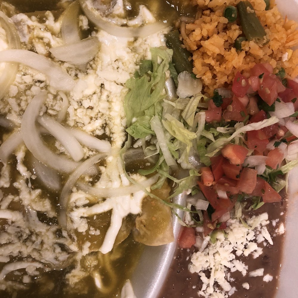 Enchiladas verdes de queso