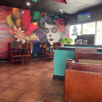 Los Chingones Mexican Grill - Interior - Mexican Near Me - Miami, Florida Los Chingones Mexican Grill - Interior - Mexican Near Me - Miami, Florida
