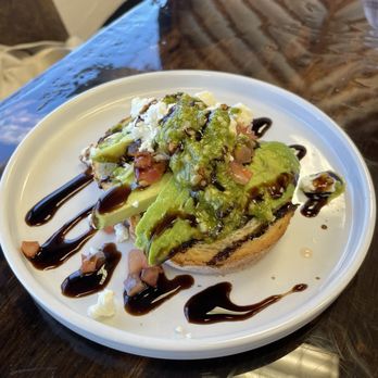 Oli's Kitchen - Avocado toast with balsamic glaze - Breakfast & Brunch Near Me - Honolulu, Hawaii