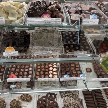Kilwins Ice Cream - Chocolate - Fudge - Assorted chocolates - Ice Cream & Frozen Yogurt Near Me - Nashville, Tennessee