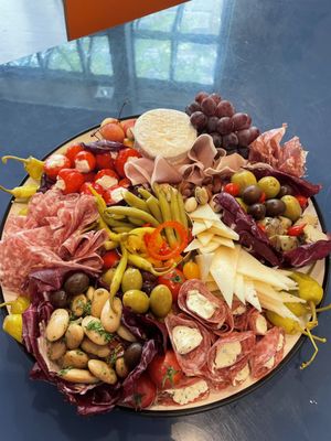 Hela Provisions by null