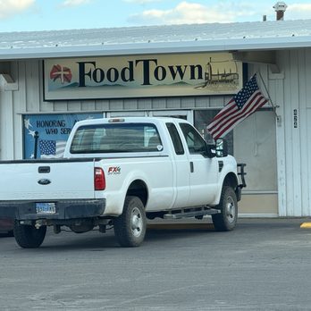 Etcheverry Food Town - They stood our flag, but don't let it fool you - Grocery Near Me - Battle Mountain, Nevada Etcheverry Food Town - They stood our flag, but don't let it fool you - Grocery Near Me - Battle Mountain, Nevada