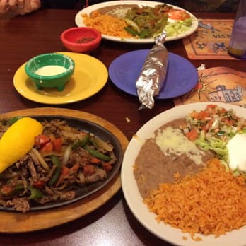 La Quesadilla Mexican Grill - Enchiladas verdes and steak fajitas - Mexican Near Me - St. John, Indiana