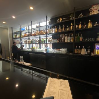 Maiko Sushi - Bar w/Oscar - Sushi Bars Near Me - Austin, Texas
