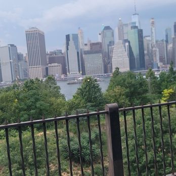 Brooklyn Bridge Park Pier 6 - Such a beautiful view of Manhattan - Parks Near Me - Brooklyn, New York