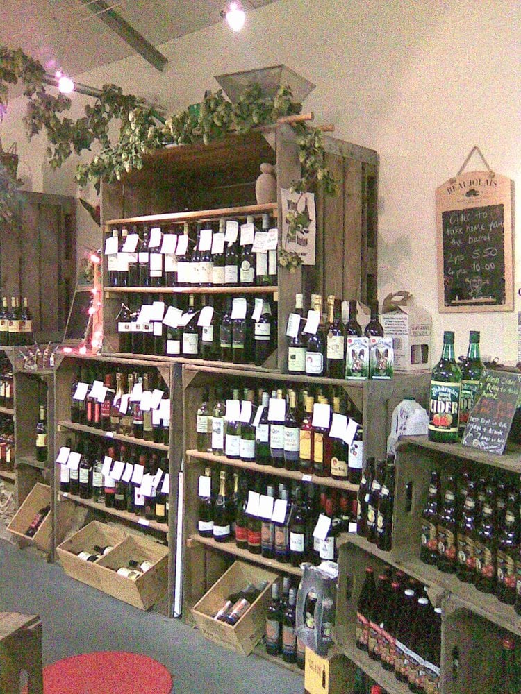 THE TIDDLY POMME Updated June 2024 The Marketplace, Faversham, Kent