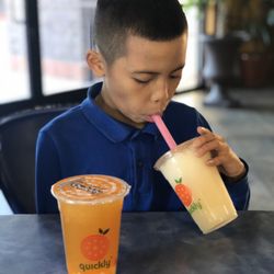 Quickly Brentwood - Passion fruit tea with rainbow jelly and Lemon slushie