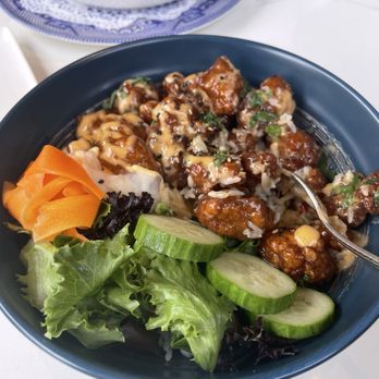 Bloom Asian Haus - Garlic Crispy Chicken Rice Bowl August 1, 2026 IG: @pharmingfoodies - Asian Fusion Near Me - Frederick, Maryland