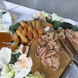Royal Colwood Golf Club - tuna tataki, shrimp crackers and tuna tataki (pre-dinner mingling)