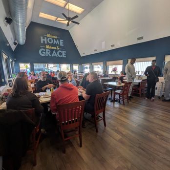 Grace Chicken Fish - Dinning room - Fish & Chips Near Me - St. Louis, Missouri Grace Chicken Fish - Dinning room - Fish & Chips Near Me - St. Louis, Missouri