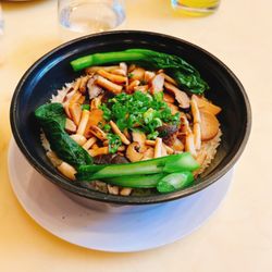 Restaurant Pinophyta - Assorted mushrooms claypot rice