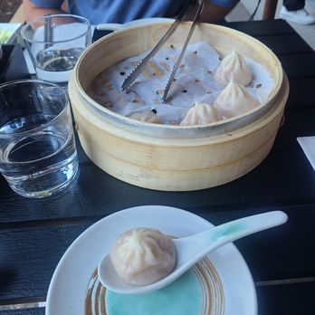 Supreme Dumplings - Pork soup dumplings - Shanghainese Near Me - Kirkland, Washington Supreme Dumplings - Pork soup dumplings - Shanghainese Near Me - Kirkland, Washington