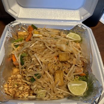 Langley Thai Cuisine - Pad Thai - Thai Near Me - Hampton, Virginia