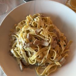 Buffalo Grill Pizzeria - Fettuccine with mushrooms and sausage