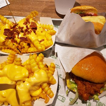 Shake Shack Bridgewater - Fries, shroom burger and chicken shack - Burgers Near Me - Bridgewater, New Jersey Shake Shack Bridgewater - Fries, shroom burger and chicken shack - Burgers Near Me - Bridgewater, New Jersey