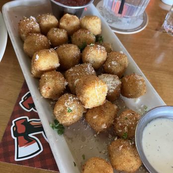 Twin Peaks - Mozzarella Cheese Bites - New American Near Me - Northlake, Texas