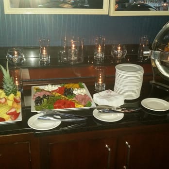 Blu - Complimentary buffet of truffle oil potato chips, charcuterie and fresh fruit.  Yum! - Lounges Near Me - Milwaukee, Wisconsin