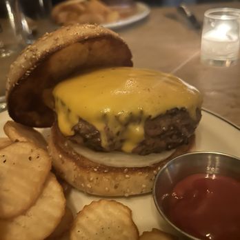 RED HOOK TAVERN - Updated June 2025 - 641 Photos & 280 Reviews - 329