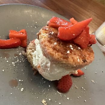 CUT132 - Strawberry shortcake - Steakhouses Near Me - Columbus, Ohio