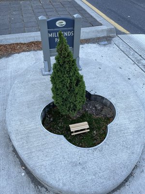 Mill Ends Park by null