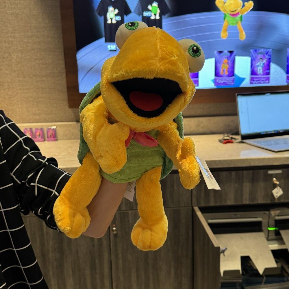 Terry Fator - Outside at the merch section - Performing Arts Near Me - Las Vegas, Nevada Terry Fator - Outside at the merch section - Performing Arts Near Me - Las Vegas, Nevada