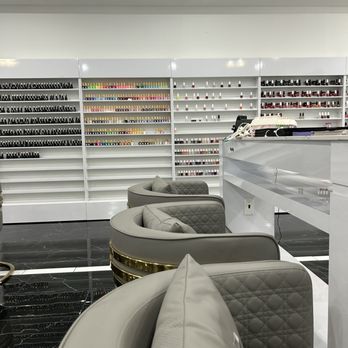 Kiara Nail Spa - Front by nail drying station - Nail Salons Near Me - Evanston, Illinois