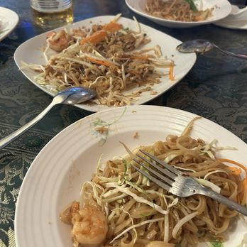 Thai Hut Garden - Shrimp Pad Thai - Thai Near Me - Navarre, Florida