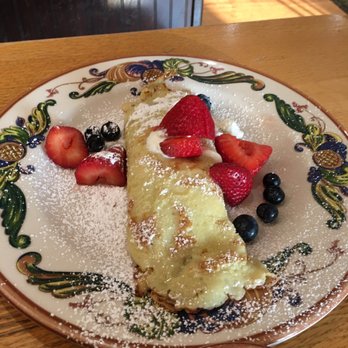 Oak Table Cafe - Fresh fruit bluntz - New American Near Me - Silverdale, Washington