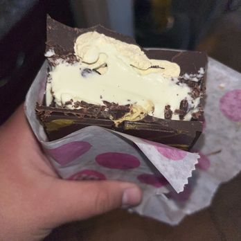 Baskin-Robbins - F U to the clown that sold me this - Ice Cream & Frozen Yogurt Near Me - Los Angeles, California Baskin-Robbins - F U to the clown that sold me this - Ice Cream & Frozen Yogurt Near Me - Los Angeles, California