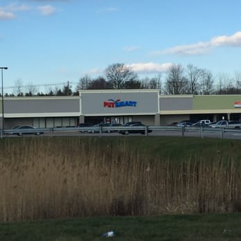 PetSmart - PetSmart of Raynham -- 270 New State Highway / Route 44, Raynham             Storefront - Pet Training Near Me - Raynham, Massachusetts