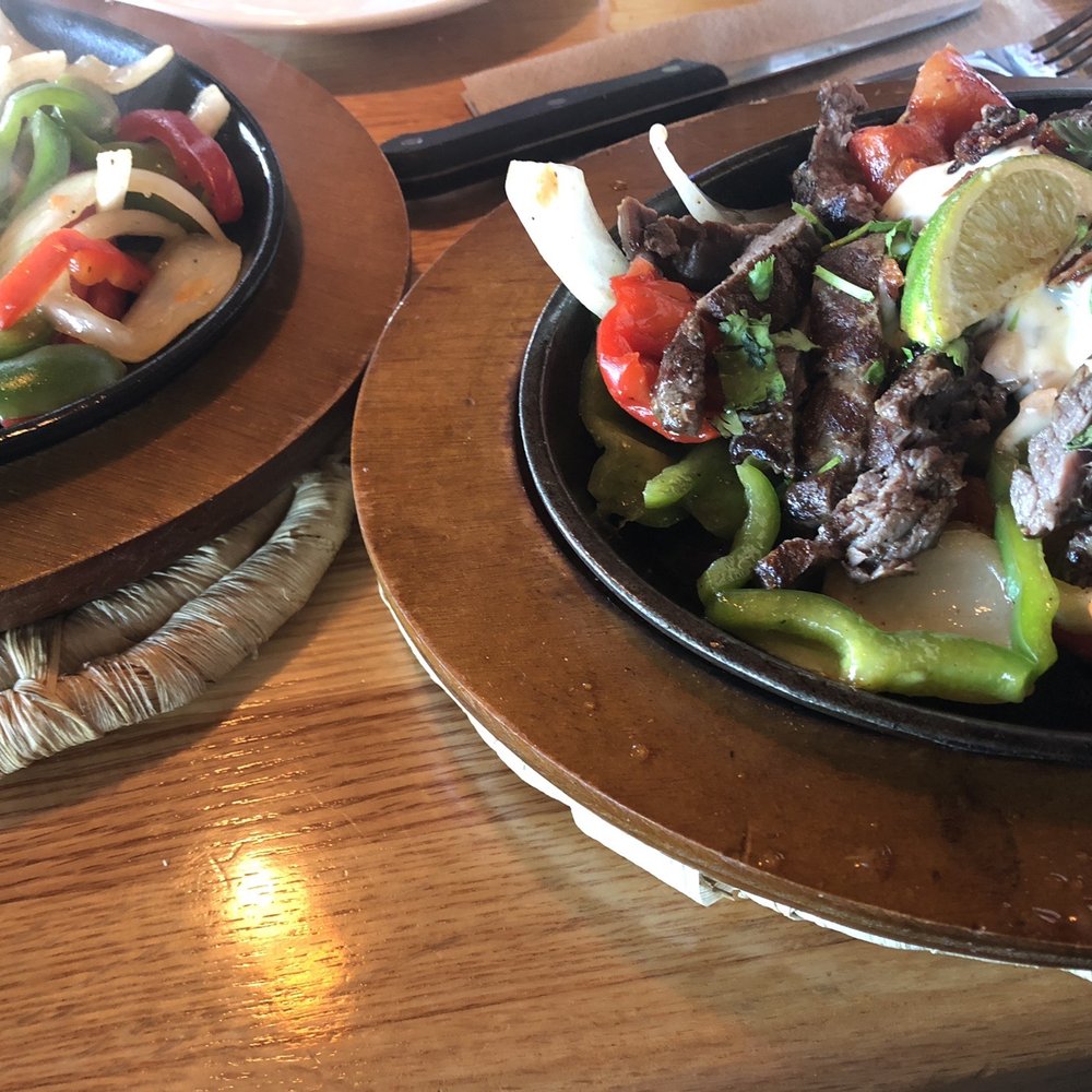 Applebee's Grill + Bar - Steak fajitas - American Near Me - Northwood, Ohio Applebee's Grill + Bar - Steak fajitas - American Near Me - Northwood, Ohio