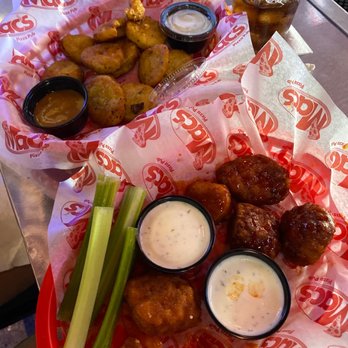 Mac's Pizza Pub - Boneless wings and fried pickles - Pizza Near Me - Cold Spring, Kentucky