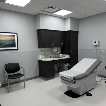 UT Primary Care Halls - Exam Room - Family Practice Near Me - Knoxville, Tennessee UT Primary Care Halls - Exam Room - Family Practice Near Me - Knoxville, Tennessee