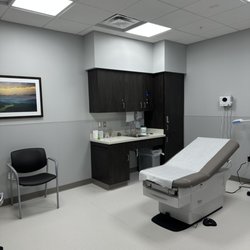 UT Primary Care Halls - Exam Room