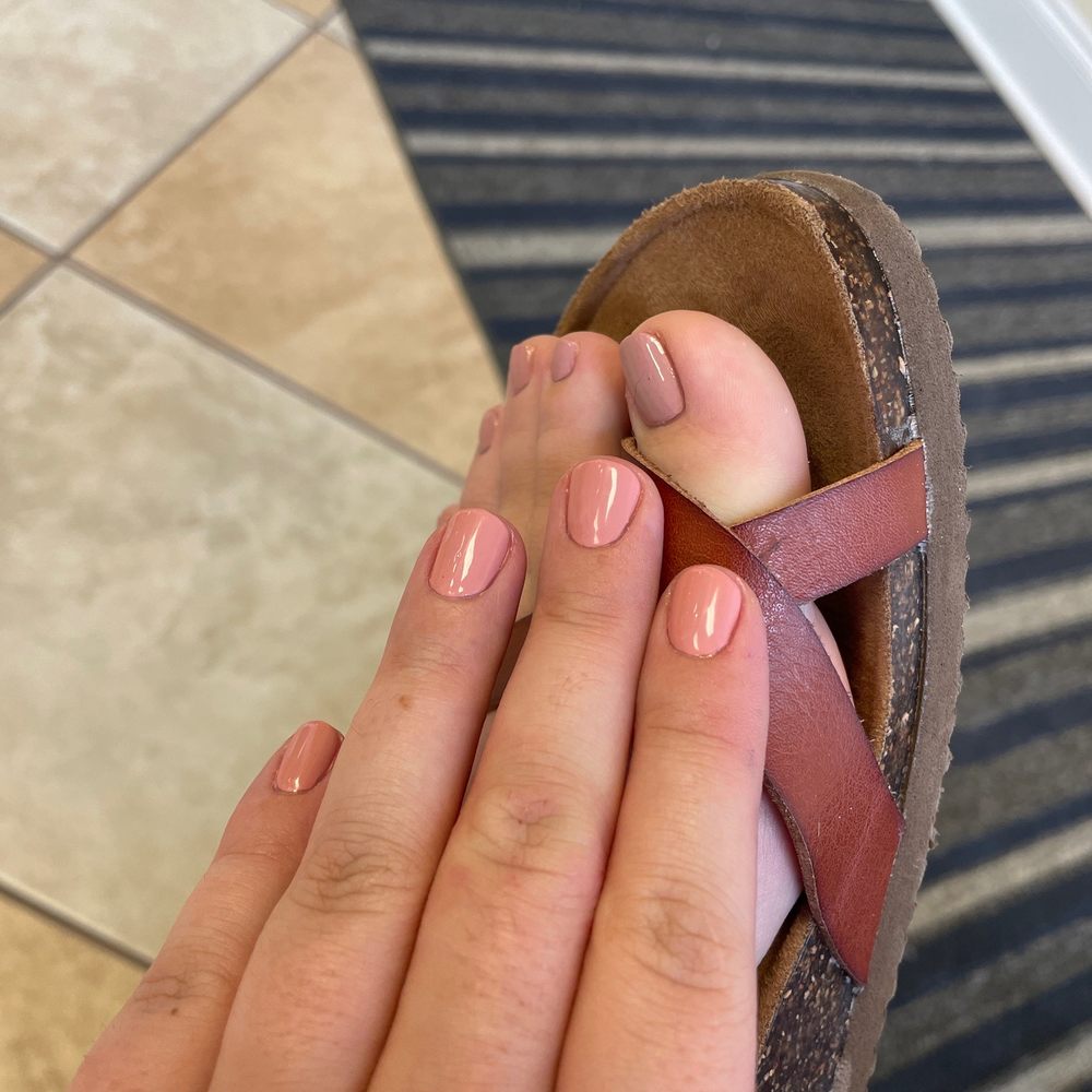 mani pedi to compare