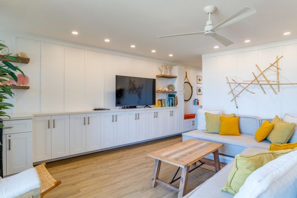 The Hale Pau Hana by null