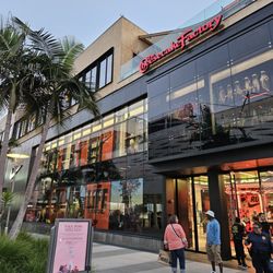 Santa Monica Place - Cheesecake Factory