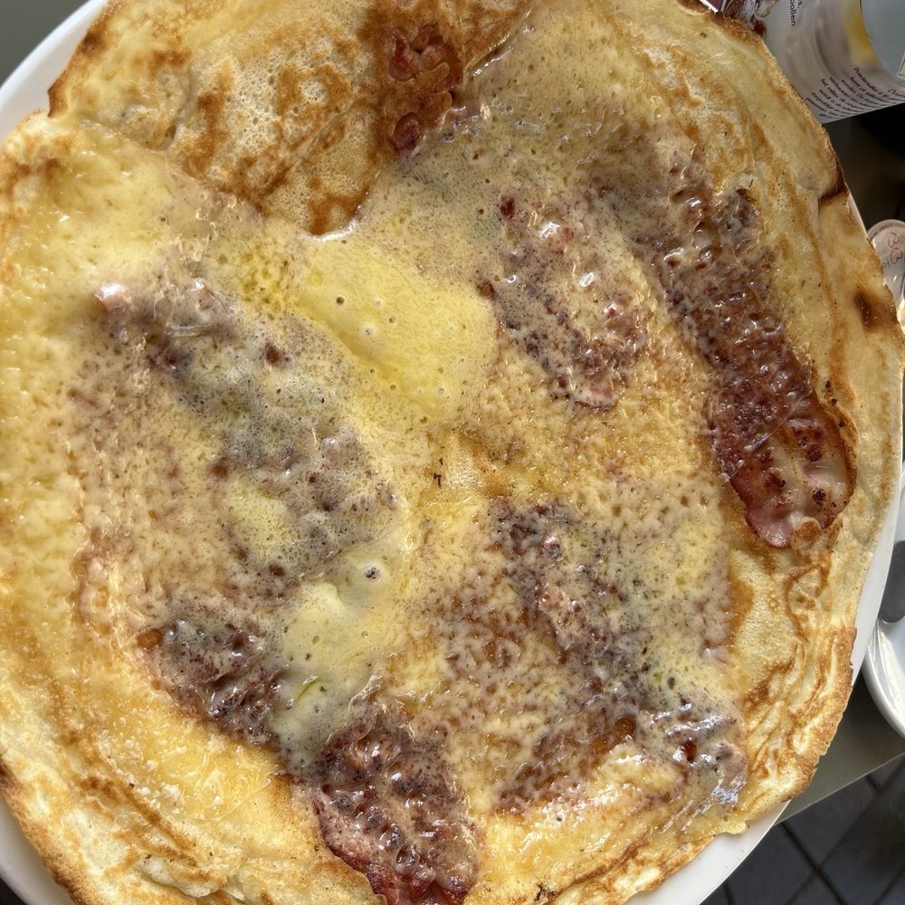 Café Brasserie Meuwese - Dutch Pancake with Bacon & Cheese - Coffee & Tea Near Me - Amsterdam, New Hampshire