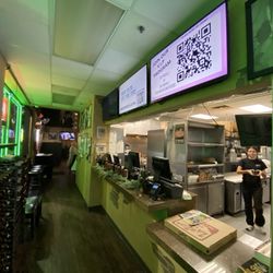 Zazzo's Pizza & Bar - Inside