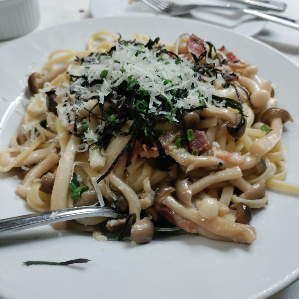 La Ciccia - Kinoko pasta - Italian Near Me - Honolulu, Hawaii La Ciccia - Kinoko pasta - Italian Near Me - Honolulu, Hawaii