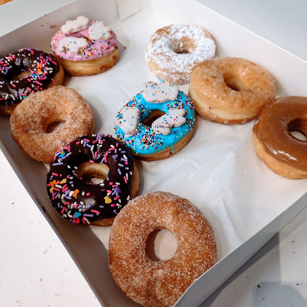 Robin’s Snowflake Donuts & Cafe - Assorted donuts - Donuts Near Me - Spring, Texas