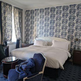 Le Royal - Hotels Near Me - Lyon, 69