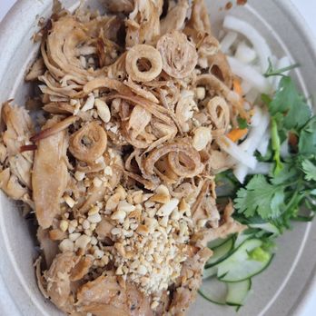 Paris Banh Mi - Shredded chicken noodle bowl - Vietnamese Near Me - Chapel Hill, North Carolina Paris Banh Mi - Shredded chicken noodle bowl - Vietnamese Near Me - Chapel Hill, North Carolina